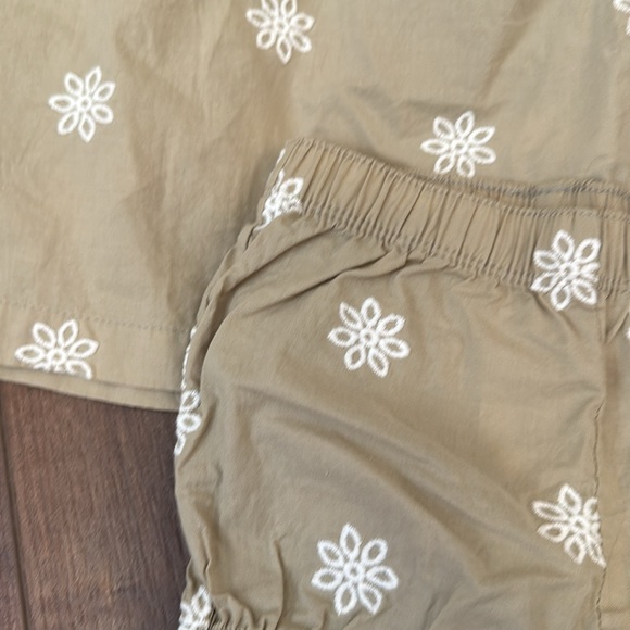 Matching set - Picture 2 of 2